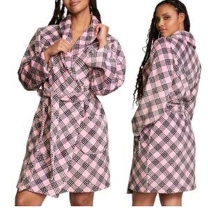 Victoria's Secret Pink plush Plaid Robe size XS/S